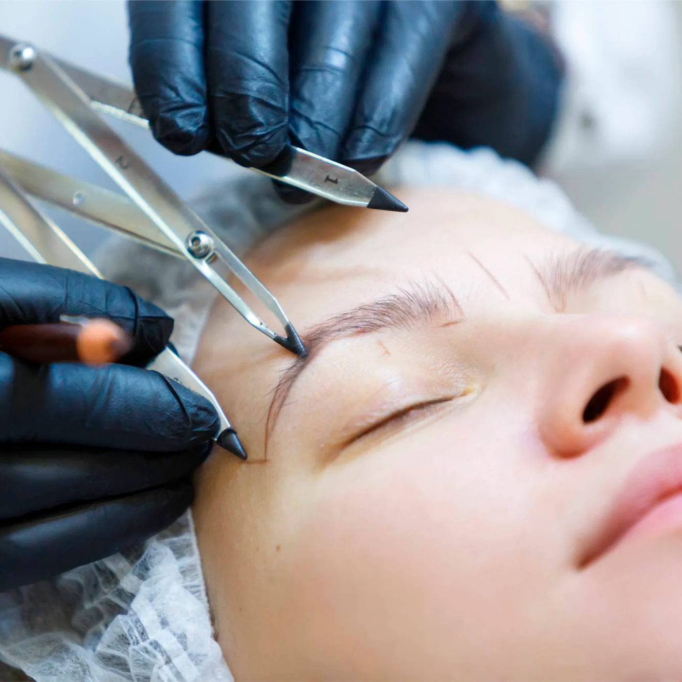 Brow lamination - lift de sobrancelhas
